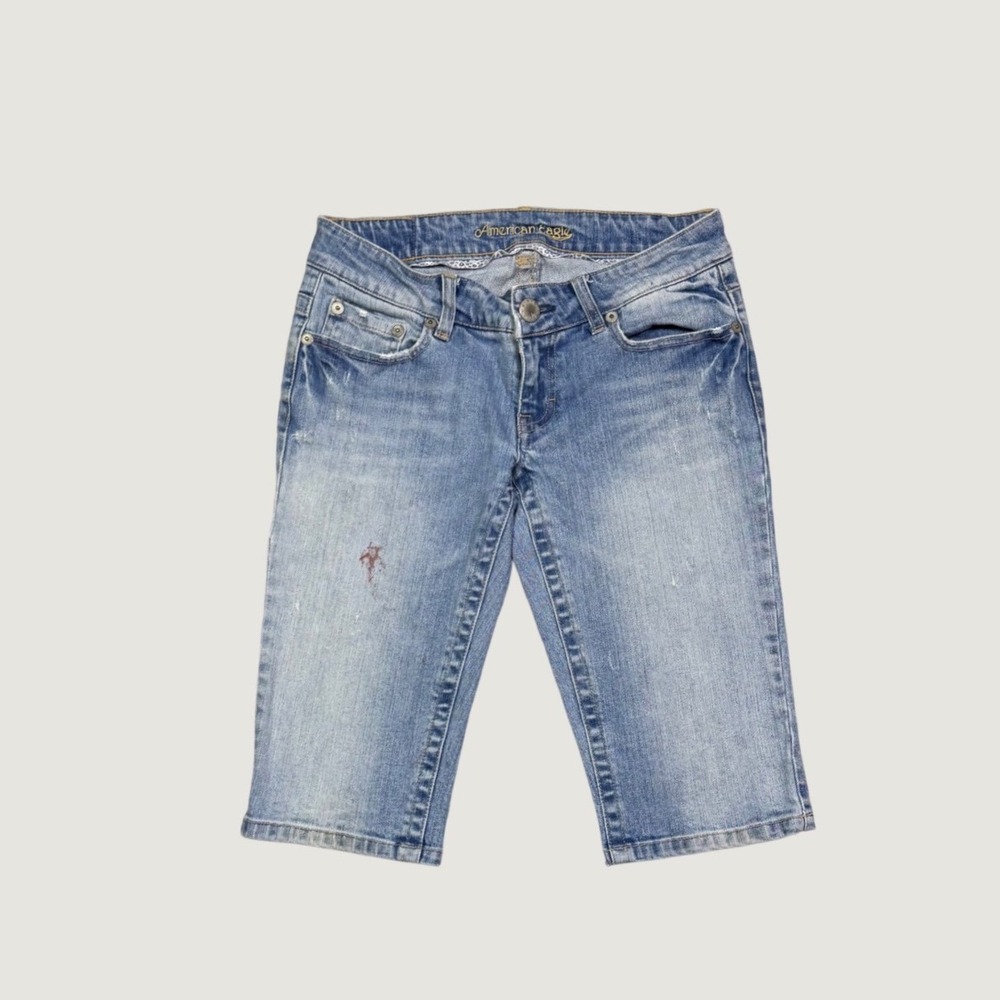 American Eagle Women Light Wash Stretch Denim Bermuda Shorts Size 6 Distressed